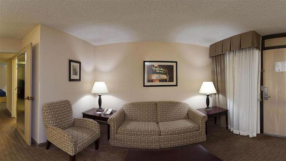 Holiday Inn Express Little Rock-Airport By Ihg Exterior foto